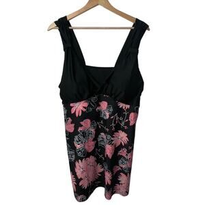 Black and Pink Floral Swim Top Size 3XL